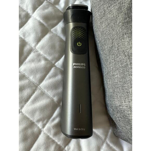 PHILIPS All-in-One Trimmer for Men With Multiple Attachments - Picture 2 of 3